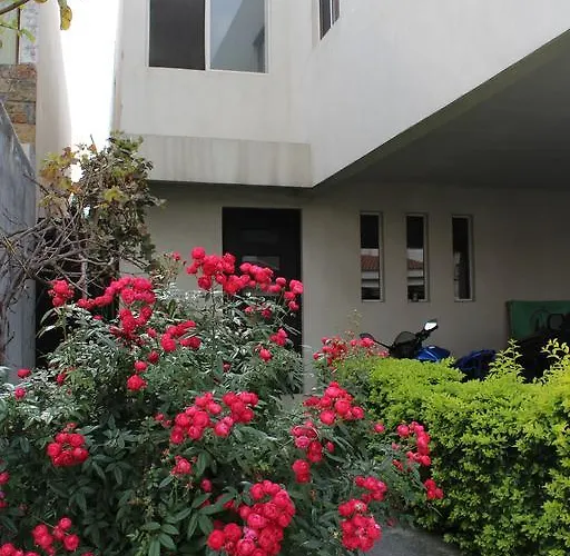 Consulado Suites